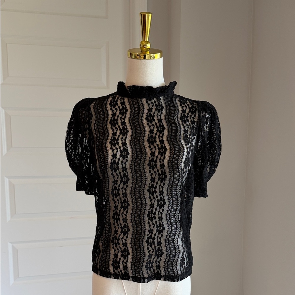 Black Lace Short-Sleeve Women's Top Size Small S